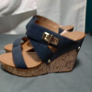 Tommy Hilfiger size 8 blue wedge
